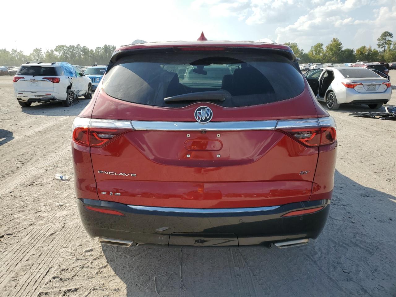 BUICK ENCLAVE ESSENCE
