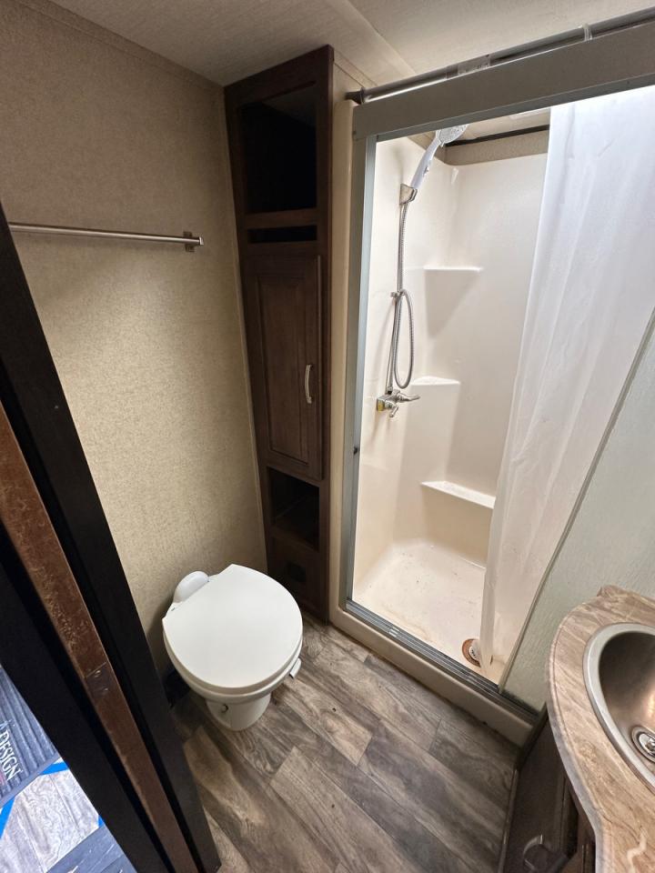 Lot #3277106449 2019 GRAND DESIGN REFLECTION