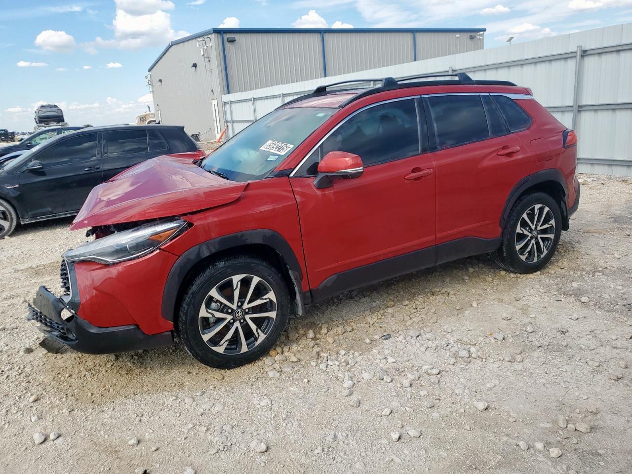 TOYOTA COROLLA CROSS XLE