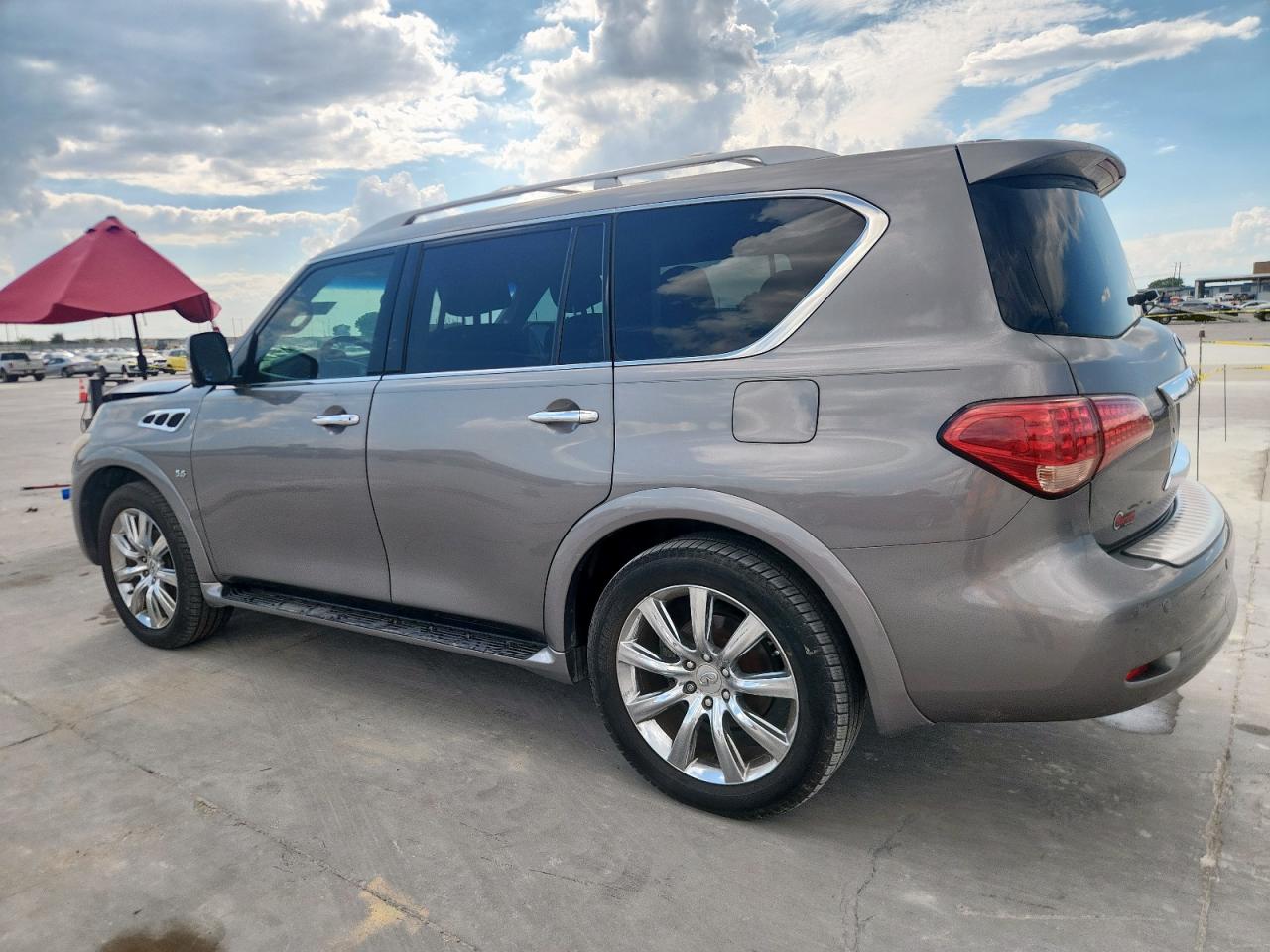 INFINITI QX80