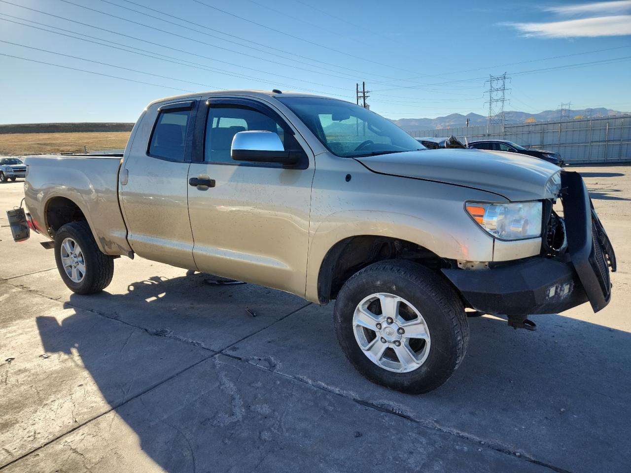 TOYOTA TUNDRA DOUBLE CAB SR5