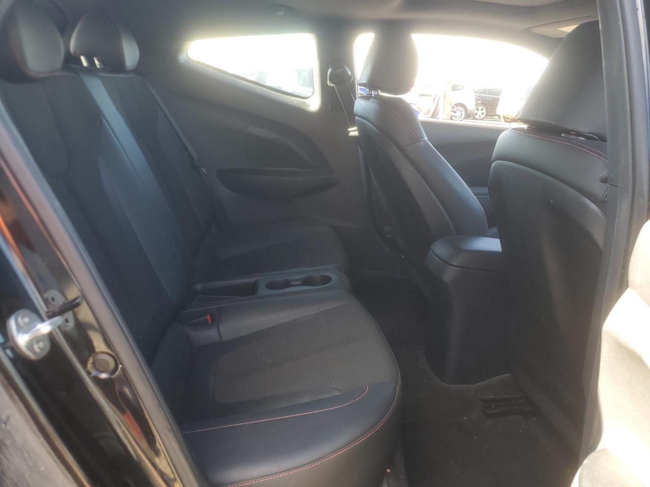 HYUNDAI VELOSTER BASE