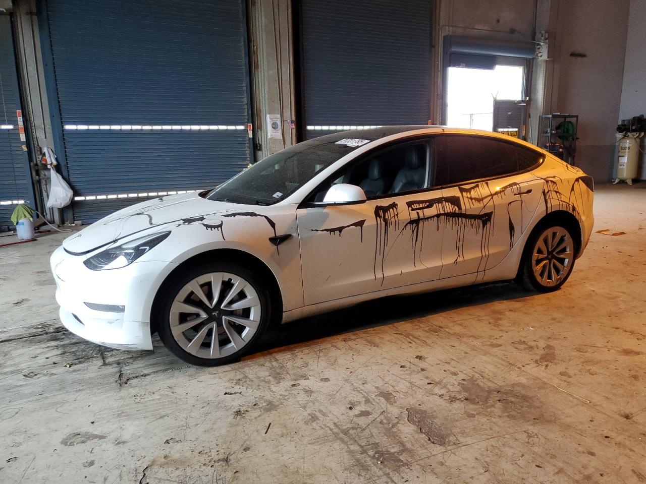 Lot #3315866196 2023 TESLA MODEL 3