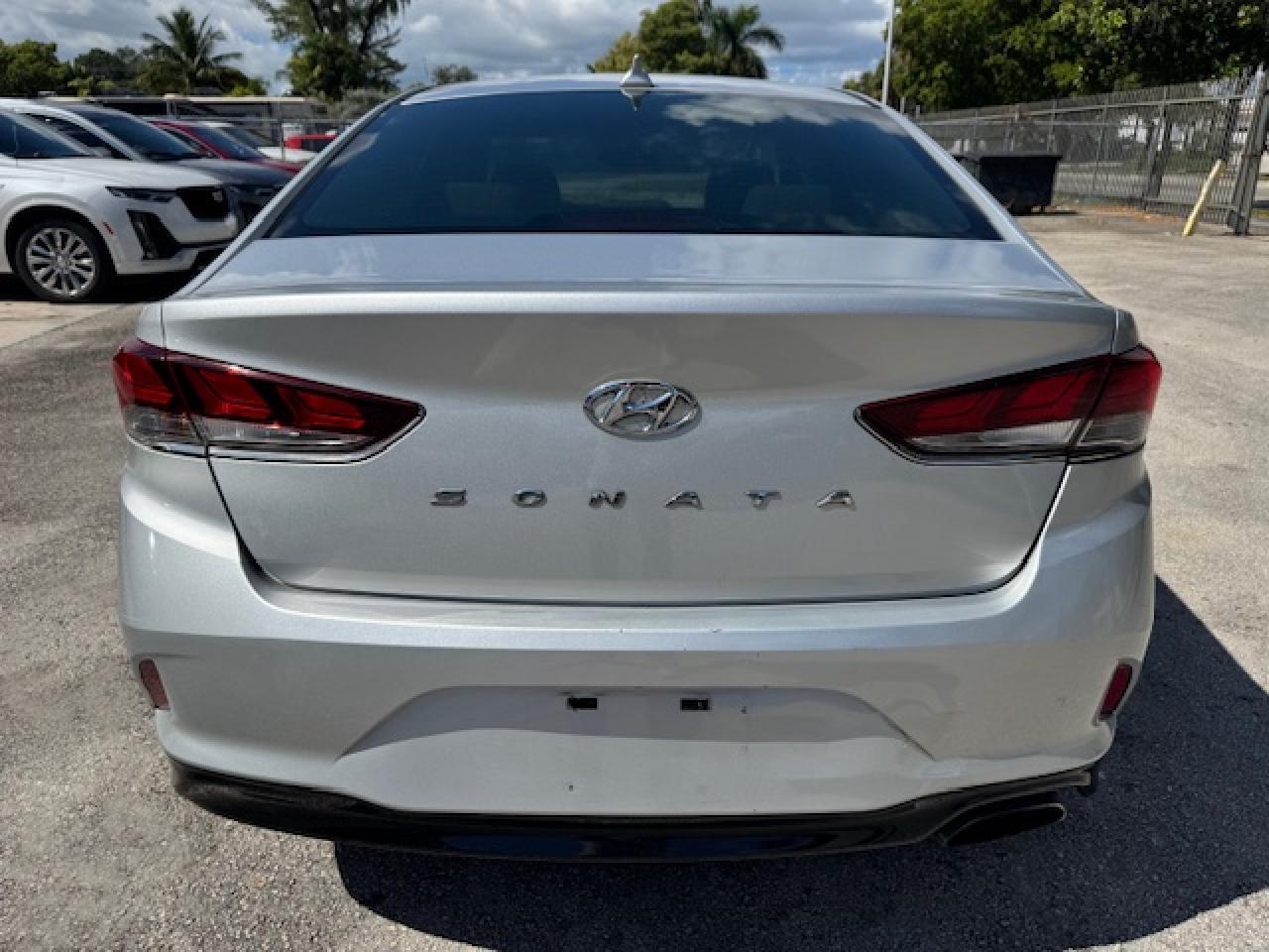 HYUNDAI SONATA SPORT