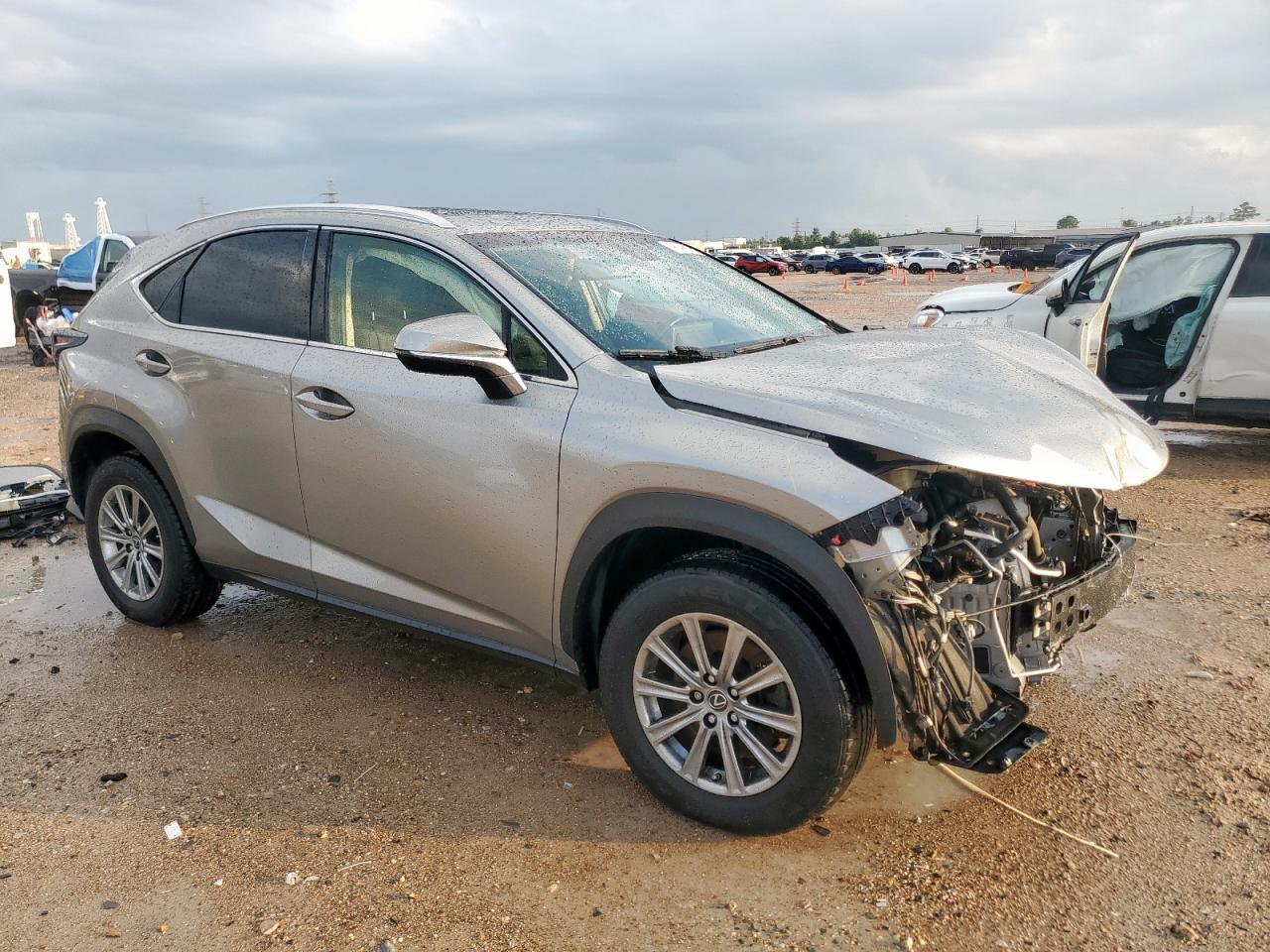 LEXUS NX 300 BASE