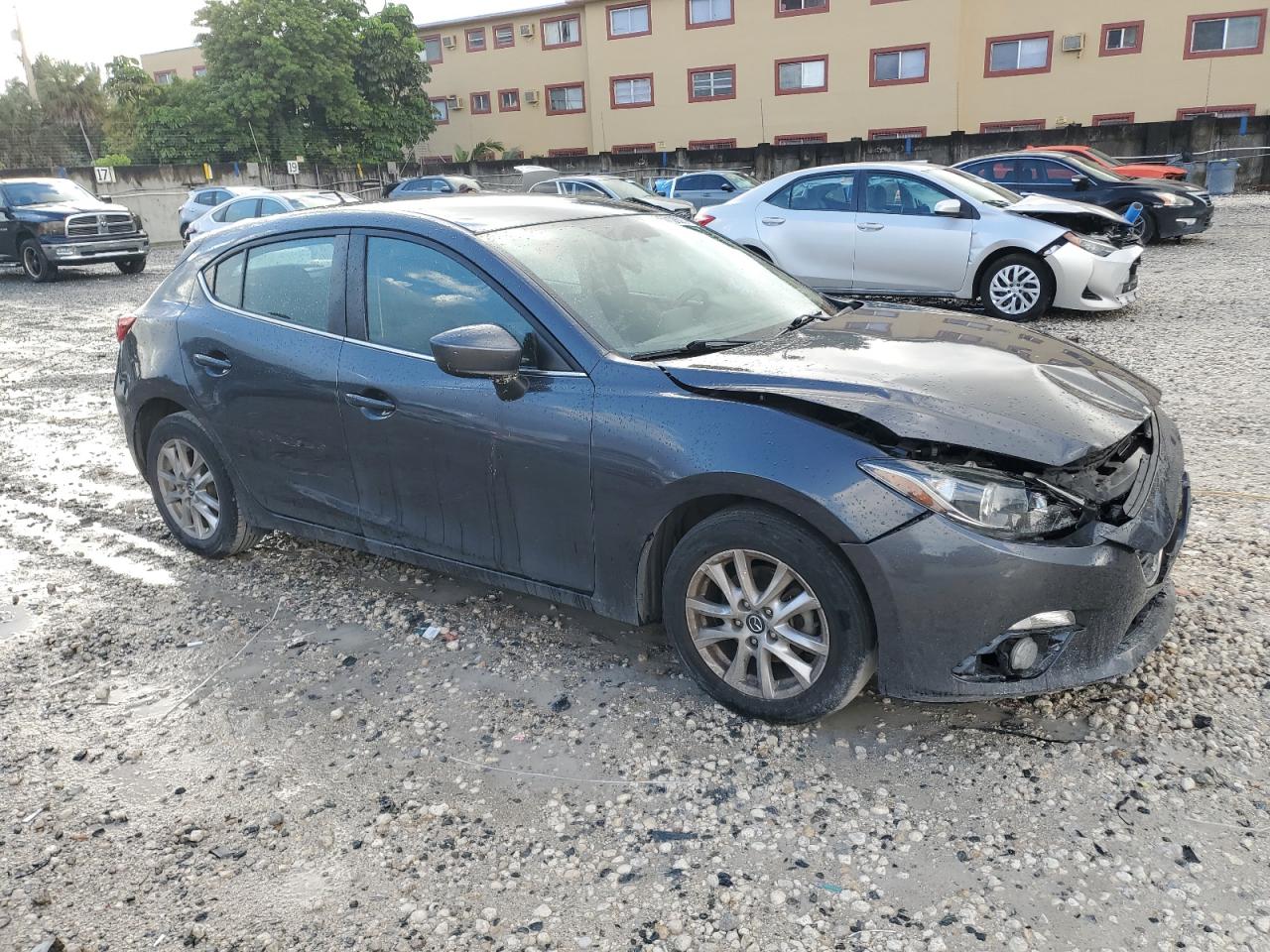 MAZDA 3 TOURING