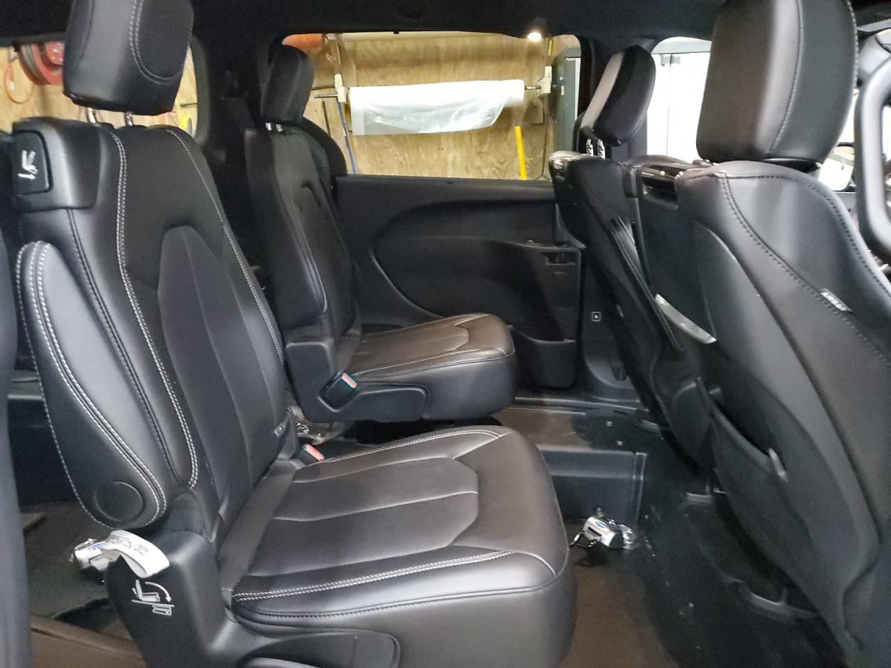 CHRYSLER PACIFICA SELECT