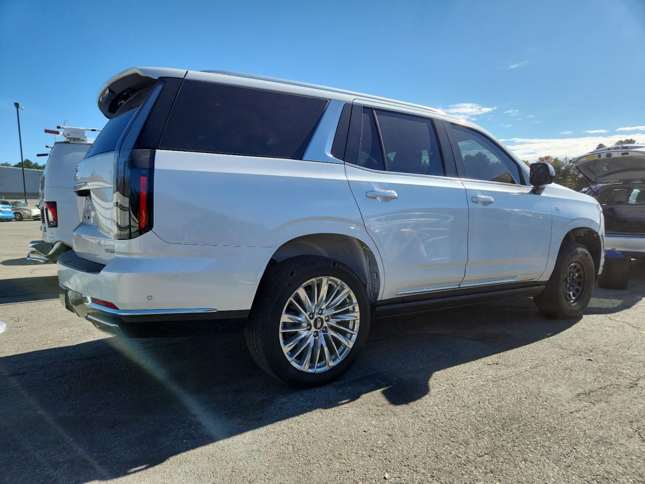 CADILLAC ESCALADE PREMIUM LUXURY