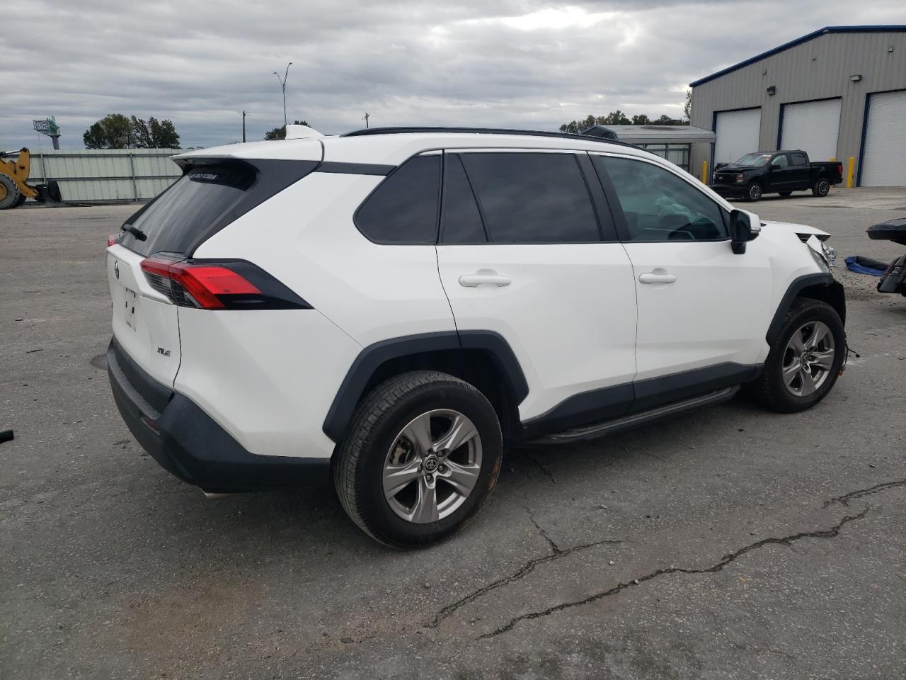 TOYOTA RAV4 XLE