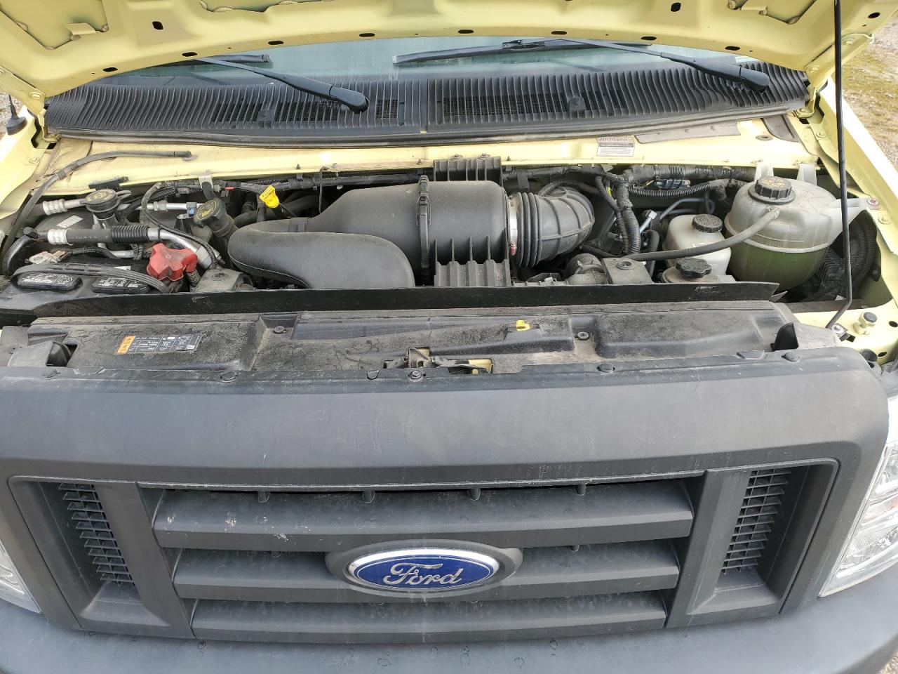 FORD ECONOLINE E450 SUPER DUTY CUTAWAY VAN