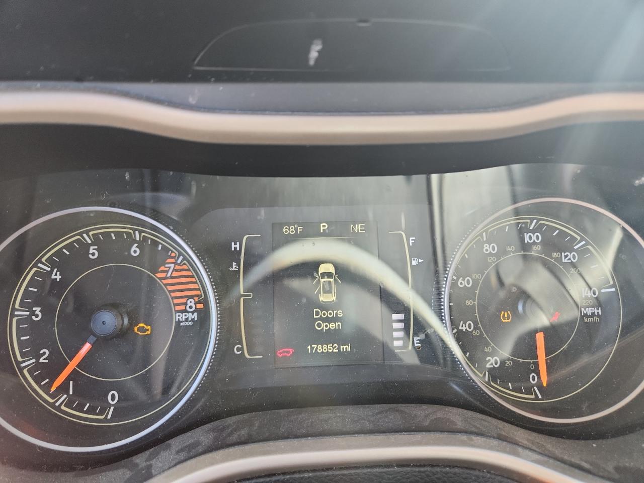 JEEP GRAND CHEROKEE LATITUDE