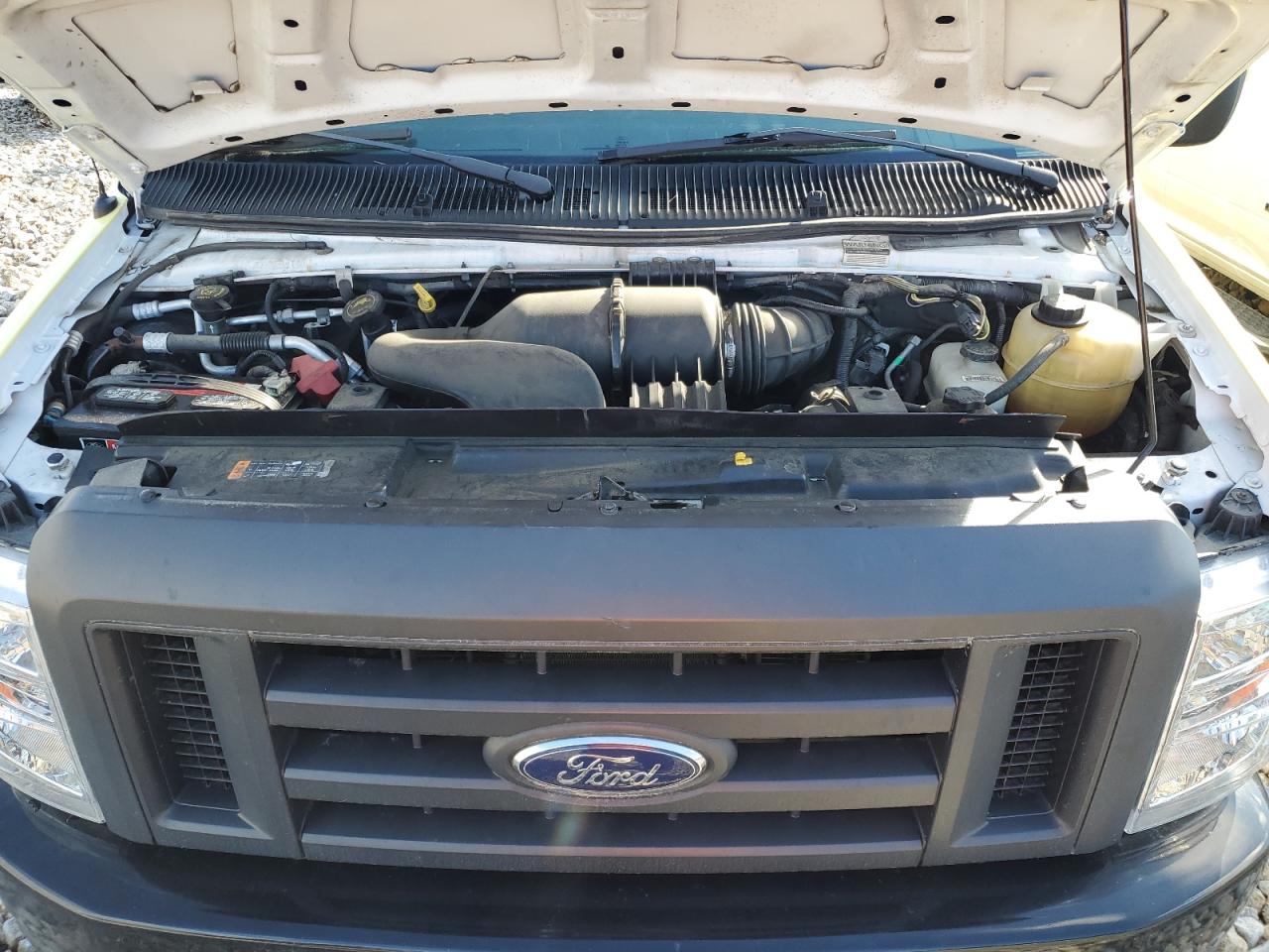 FORD ECONOLINE E450 SUPER DUTY CUTAWAY VAN