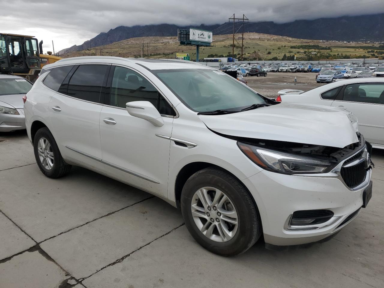 BUICK ENCLAVE ESSENCE
