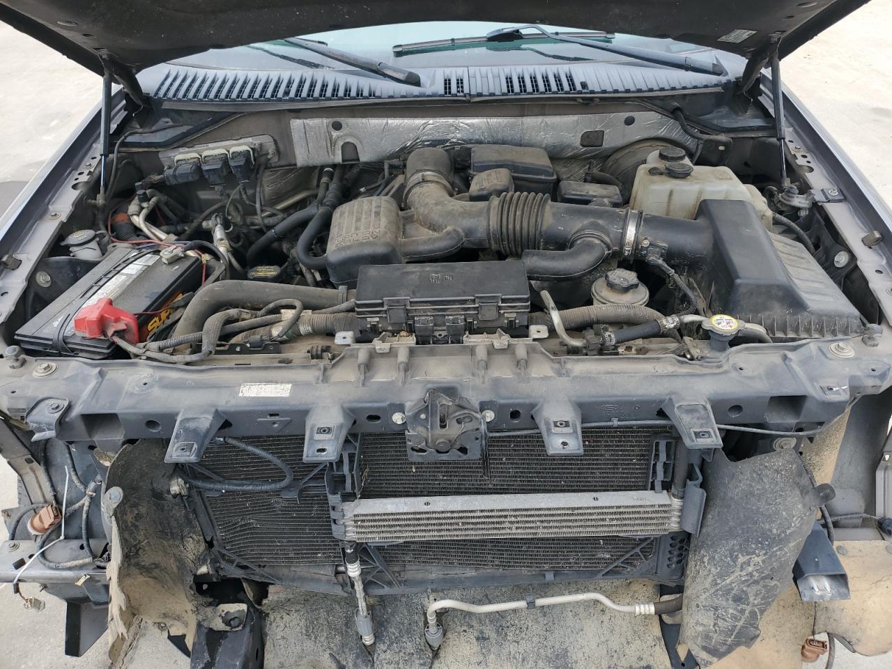 FORD EXPEDITION EL XLT