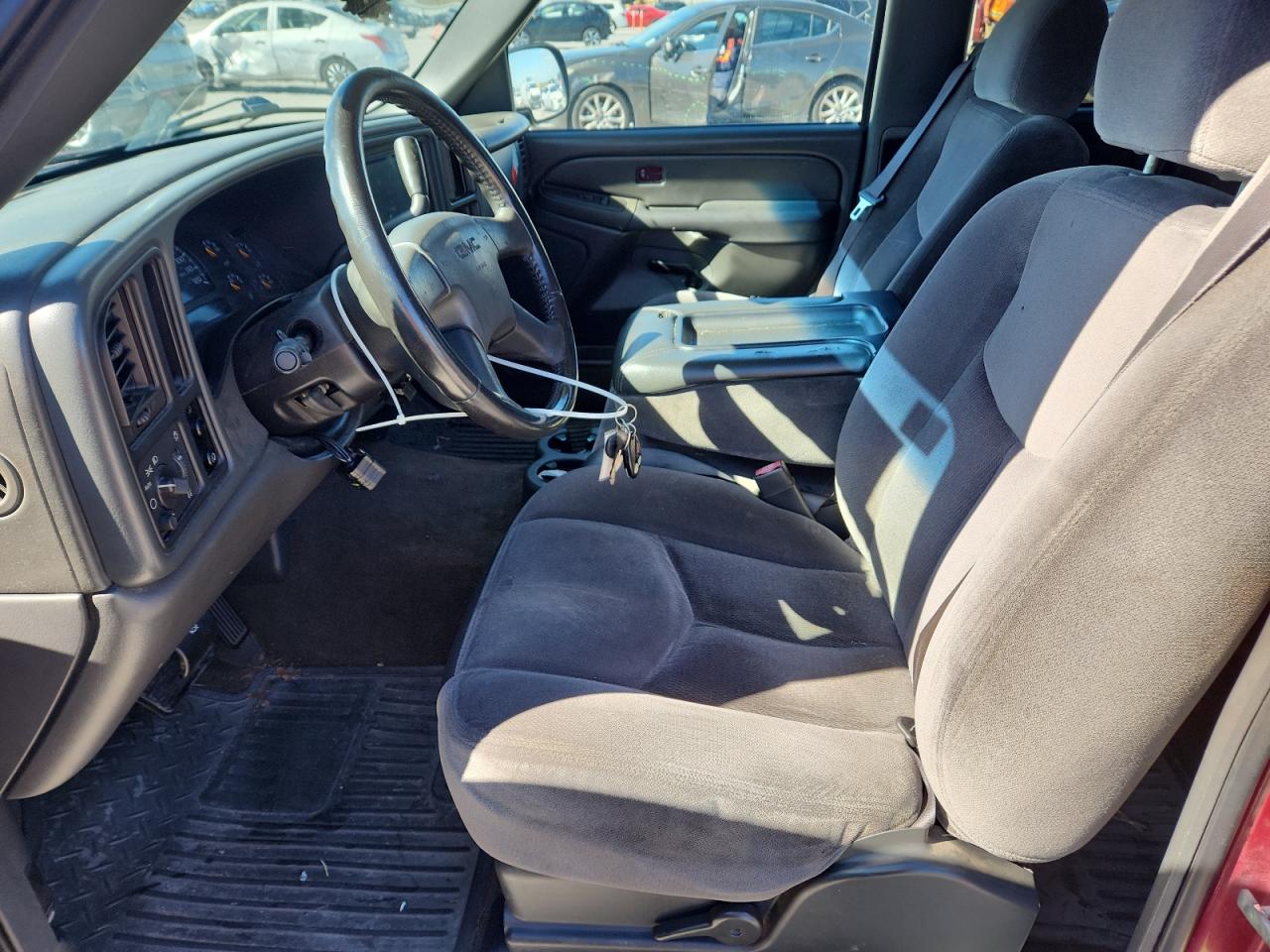 Lot #3315930098 2005 GMC NEW SIERRA