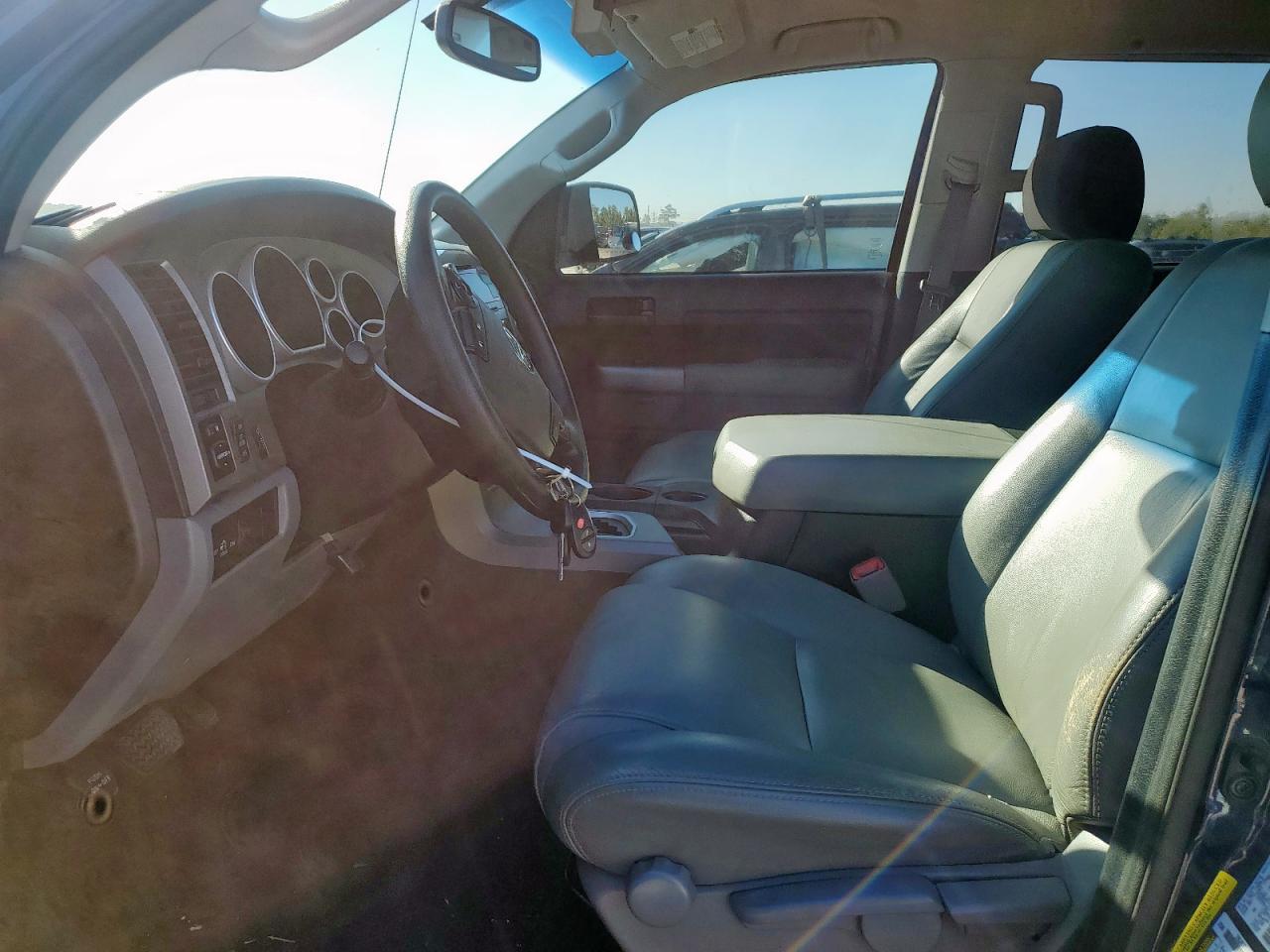 TOYOTA TUNDRA CREWMAX SR5