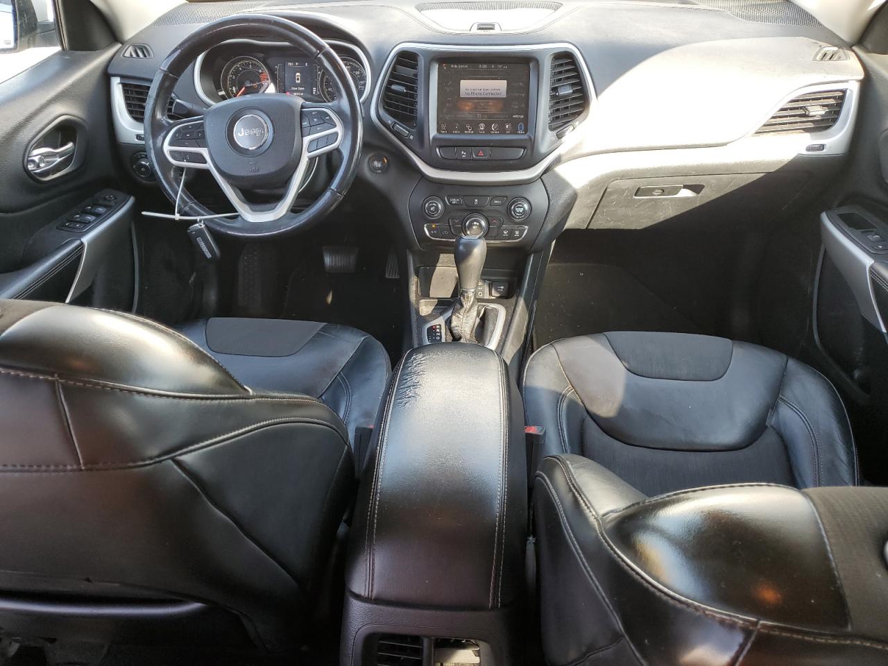 JEEP GRAND CHEROKEE LATITUDE PLUS