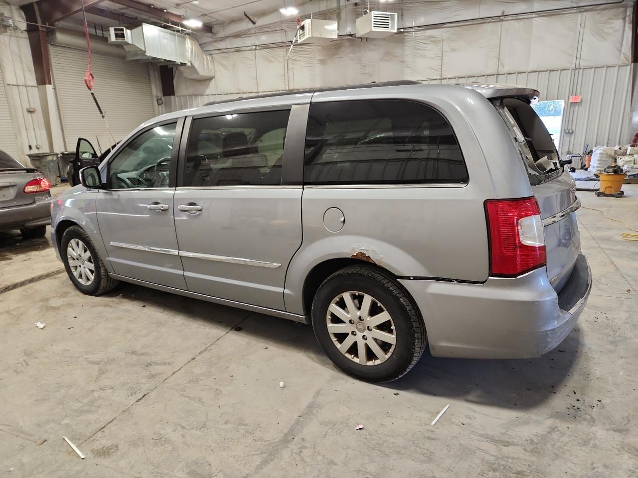 CHRYSLER TOWN & COUNTRY TOURING