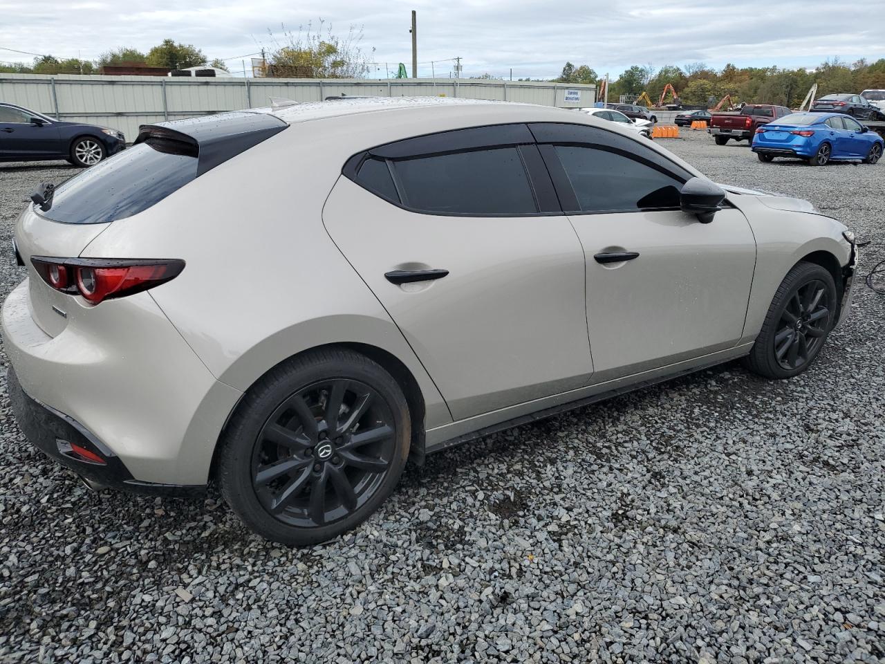 MAZDA 3 PREMIUM