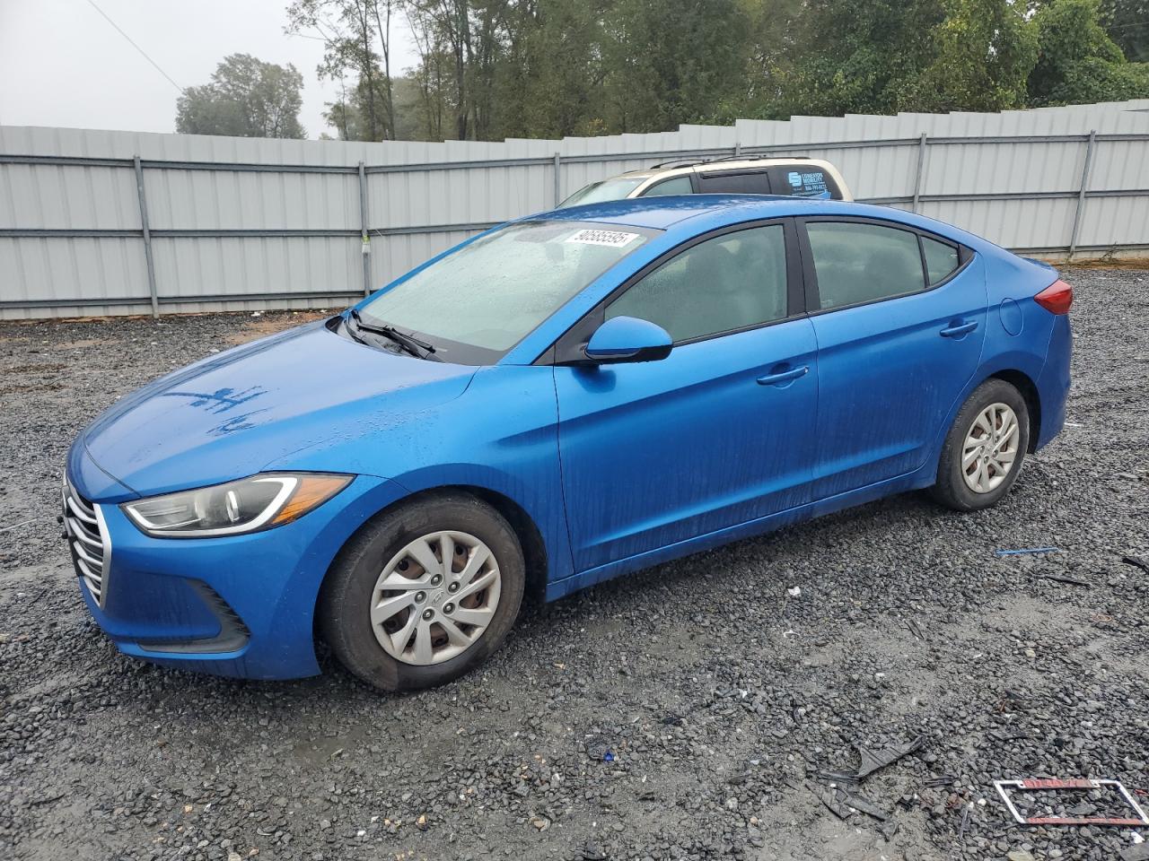 HYUNDAI ELANTRA SE