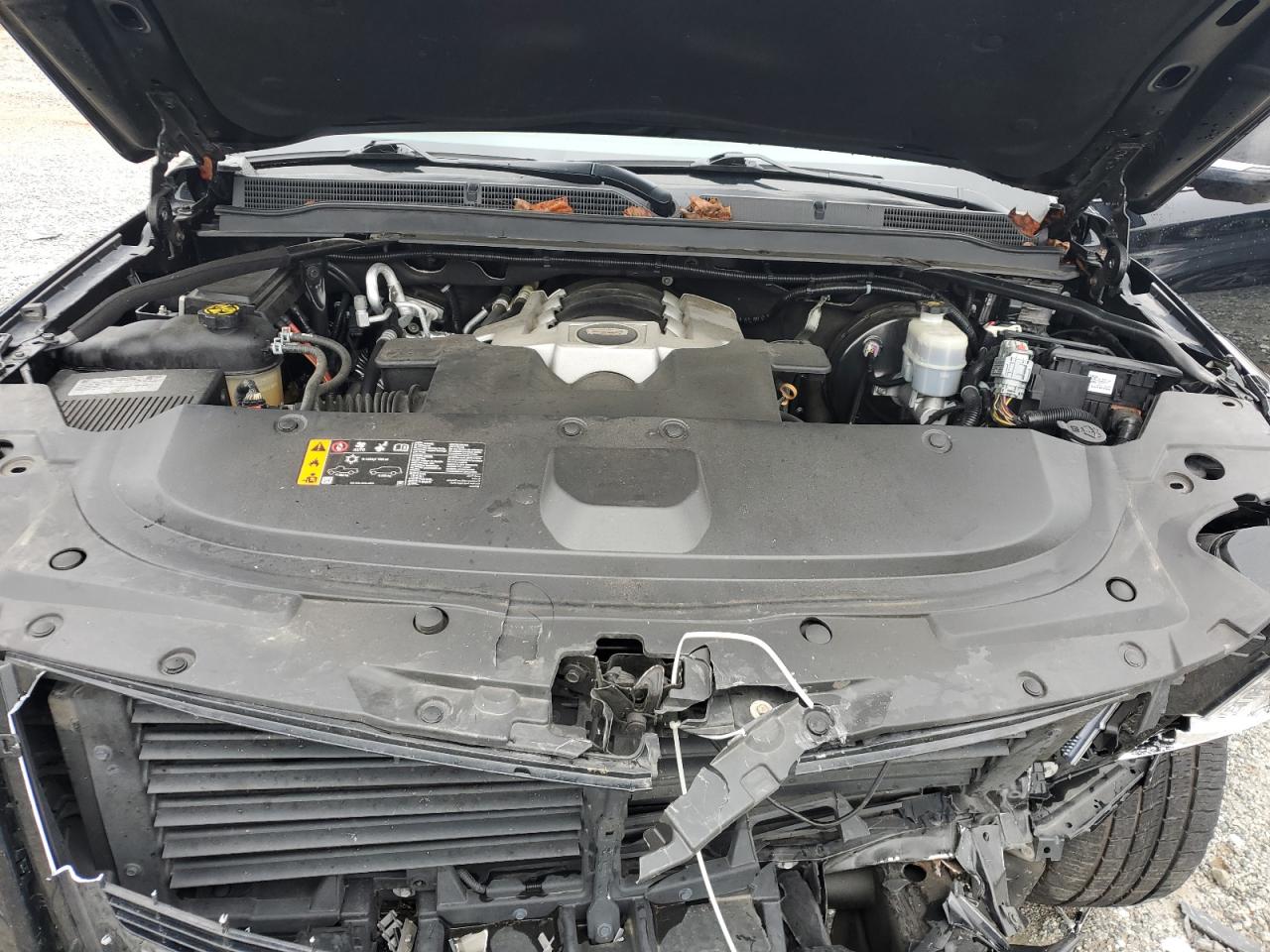 CADILLAC ESCALADE PREMIUM LUXURY