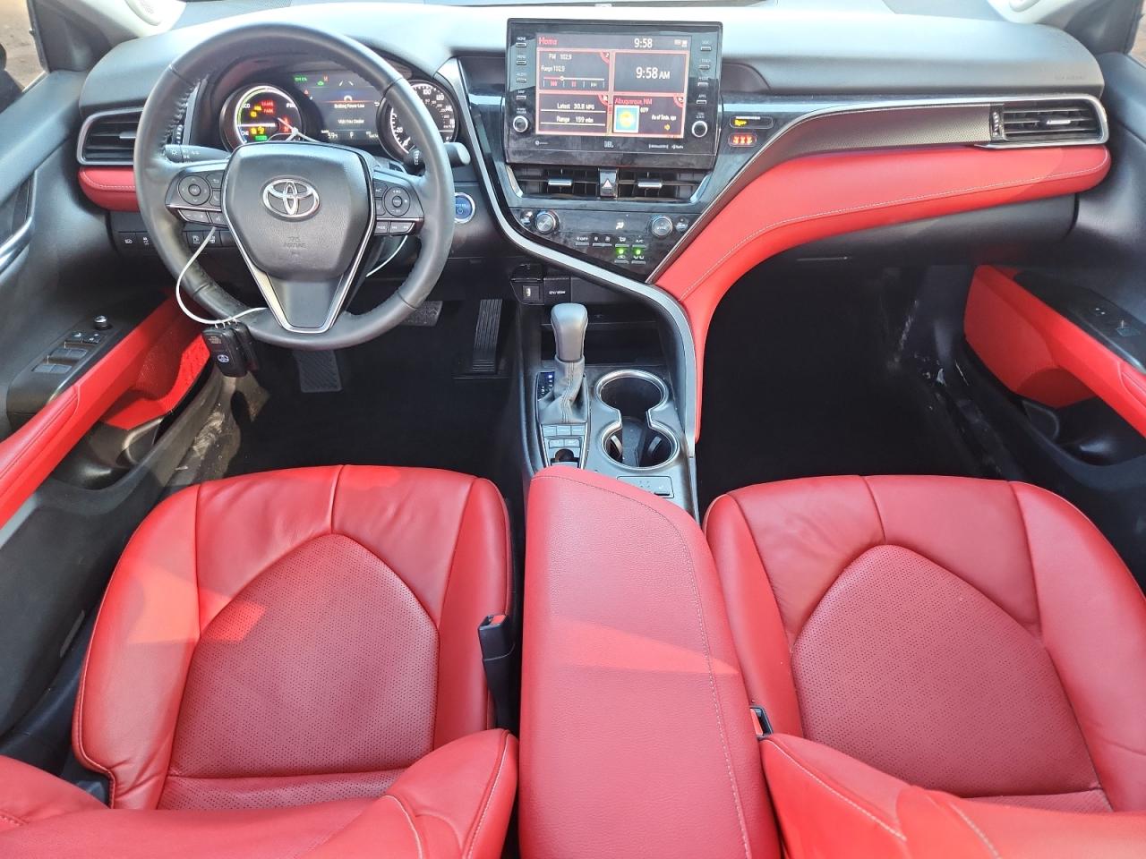 TOYOTA CAMRY XSE