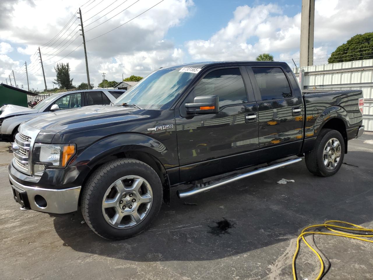 FORD F-150 SUPERCREW