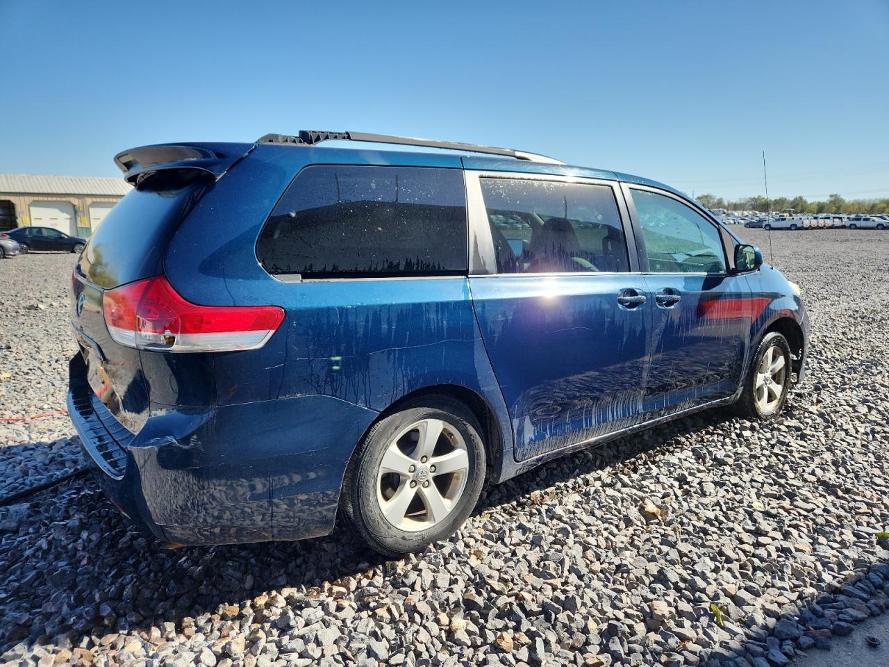 Lot #3296419646 2011 TOYOTA SIENNA LE