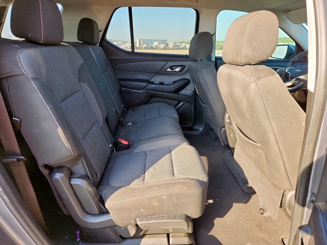 CHEVROLET TRAVERSE LS