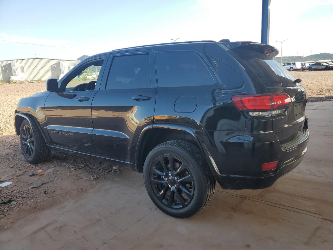 JEEP GRAND CHEROKEE LAREDO