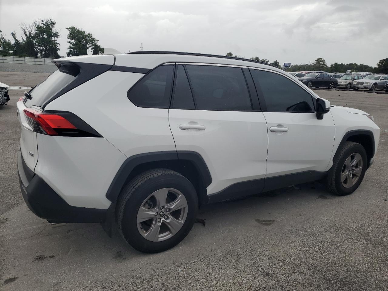 TOYOTA RAV4 XLE