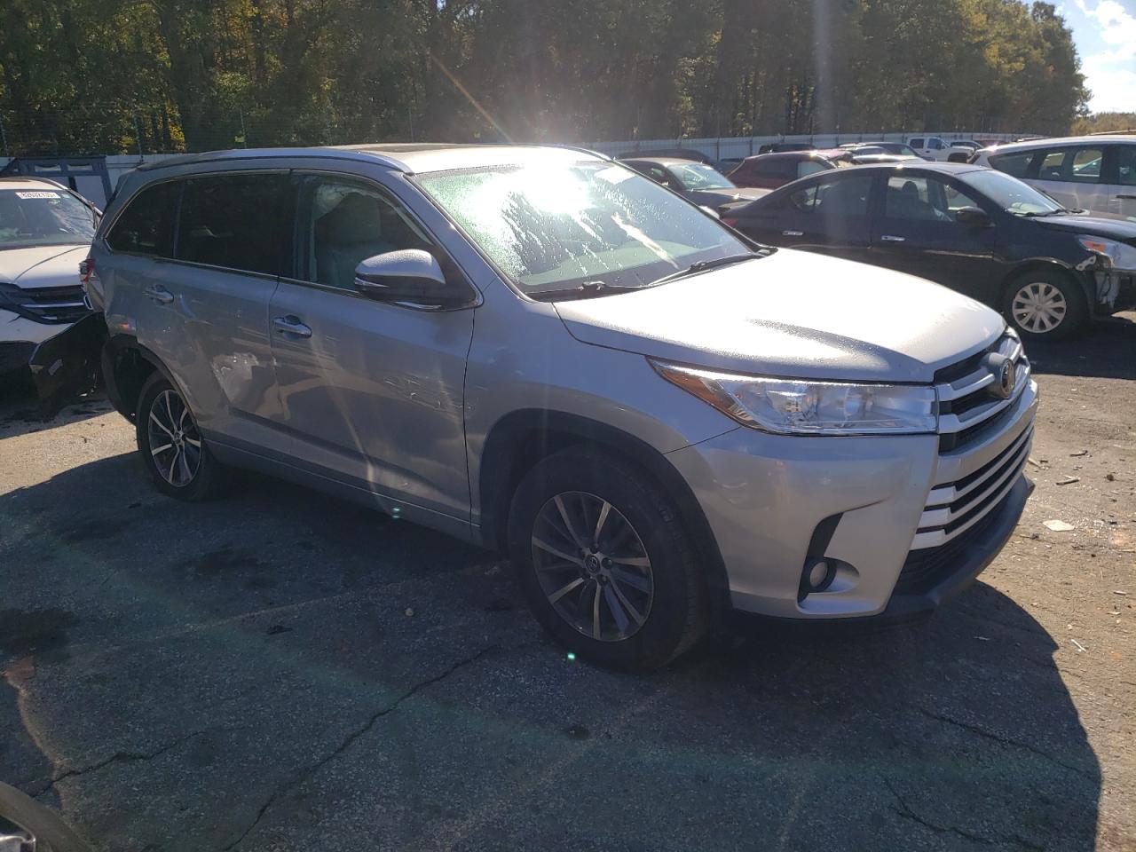 TOYOTA HIGHLANDER SE