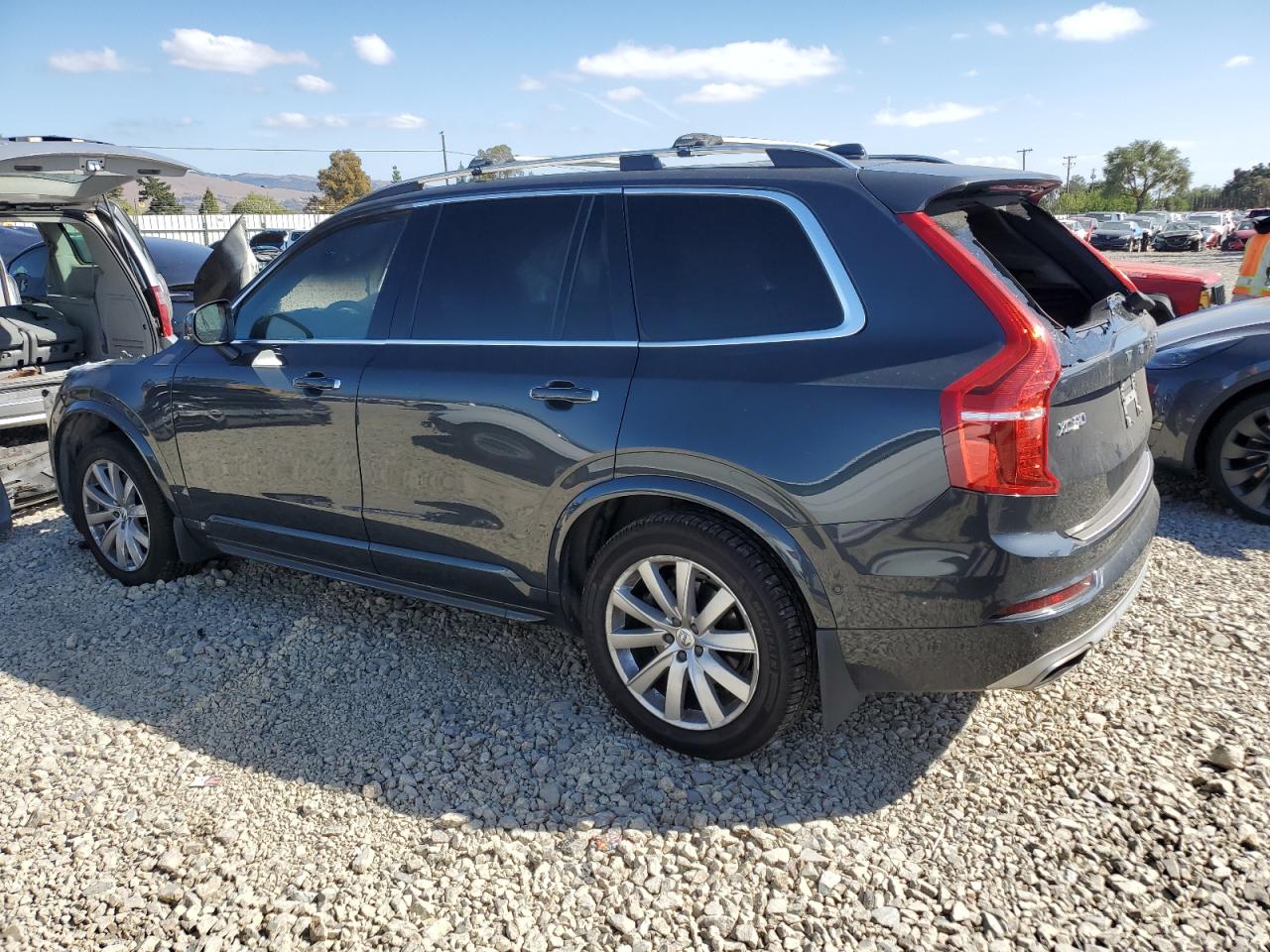 VOLVO XC90 T6