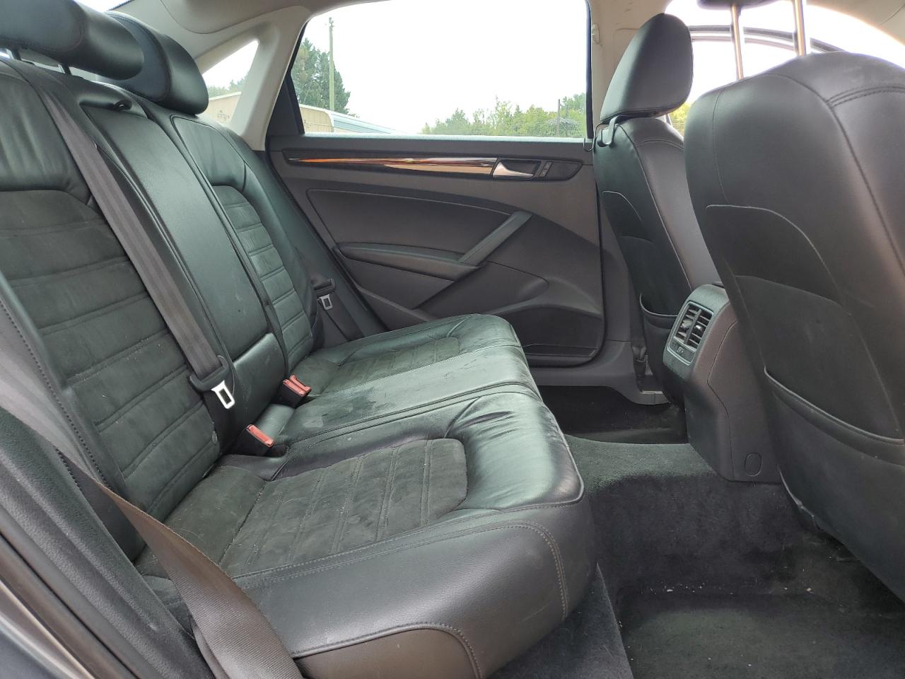 VOLKSWAGEN PASSAT SEL