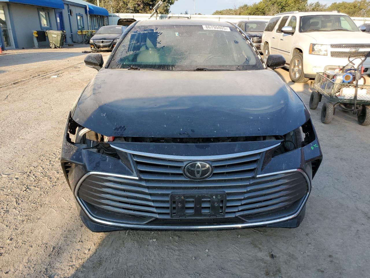 TOYOTA AVALON XLE