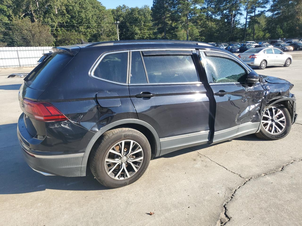 VOLKSWAGEN TIGUAN SE