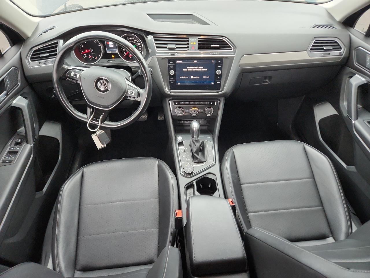 VOLKSWAGEN TIGUAN SE