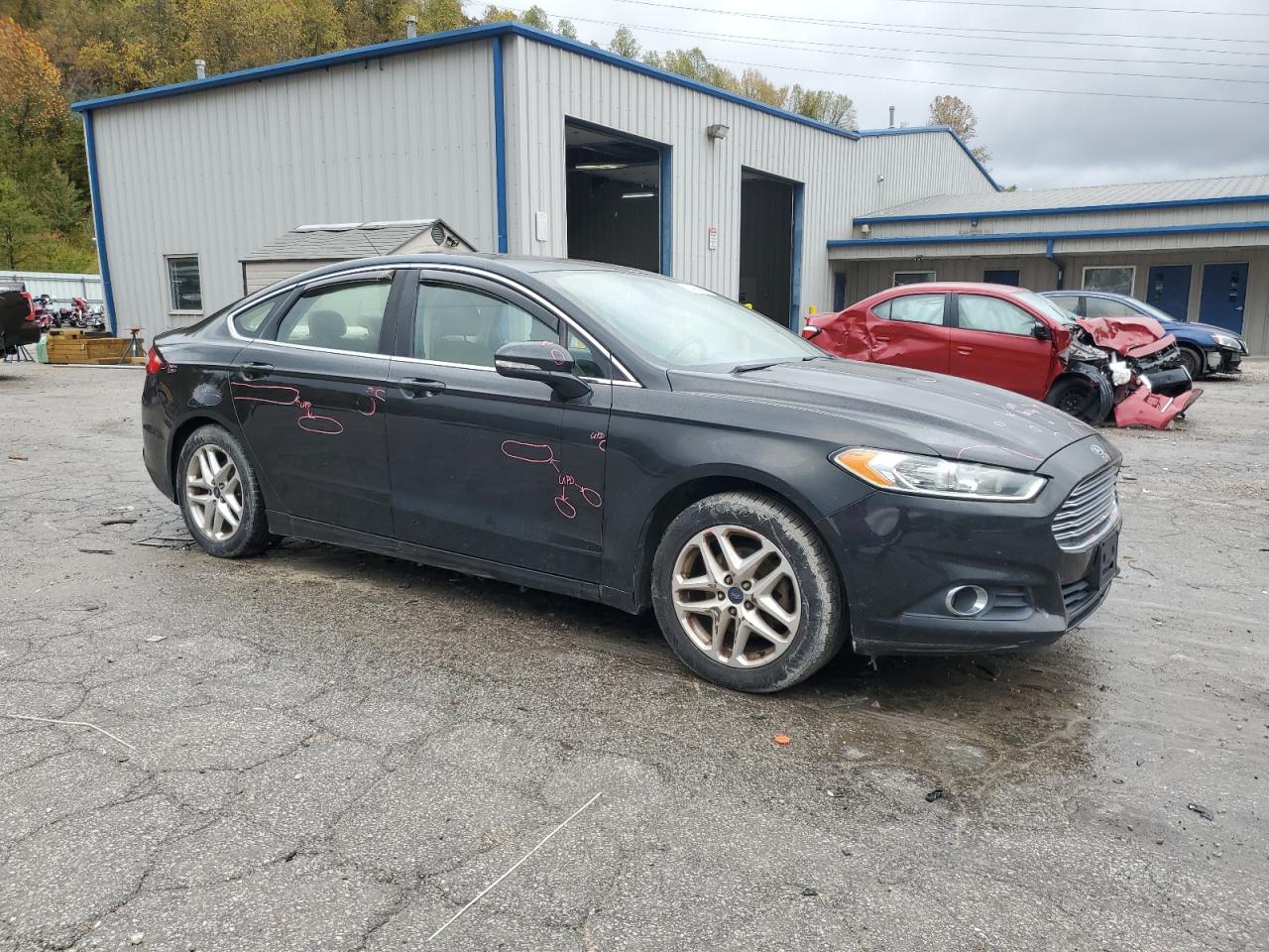 FORD FUSION SE