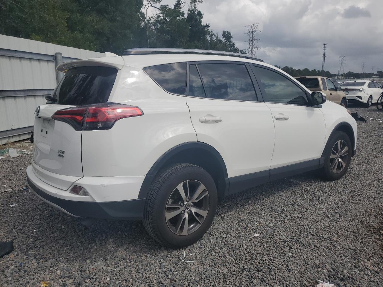 TOYOTA RAV4 XLE