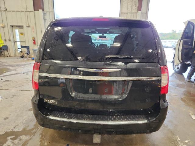 2016 CHRYSLER TOWN & COU - 2C4RC1CG3GR113356