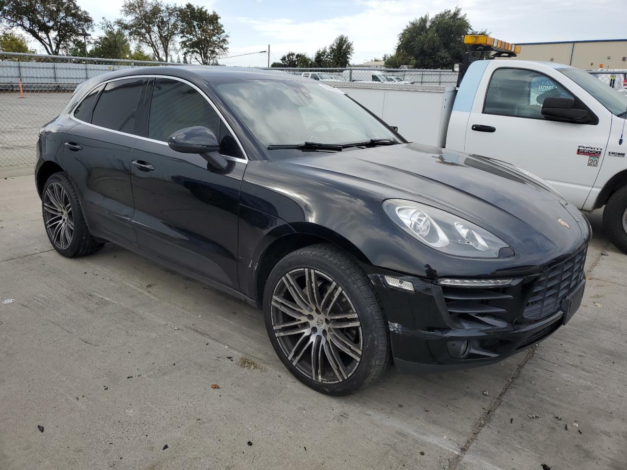 PORSCHE MACAN S