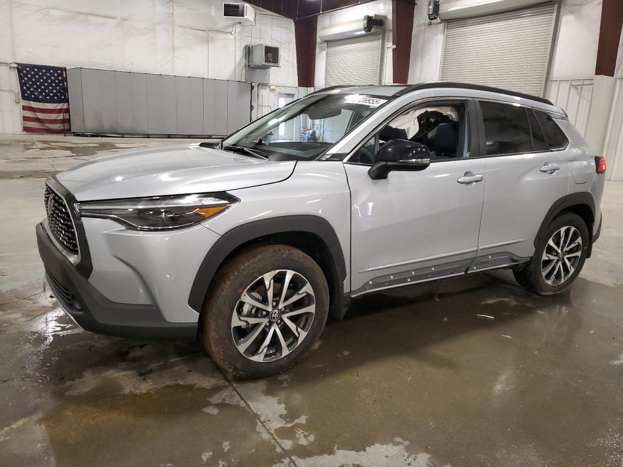 TOYOTA COROLLA CROSS XLE