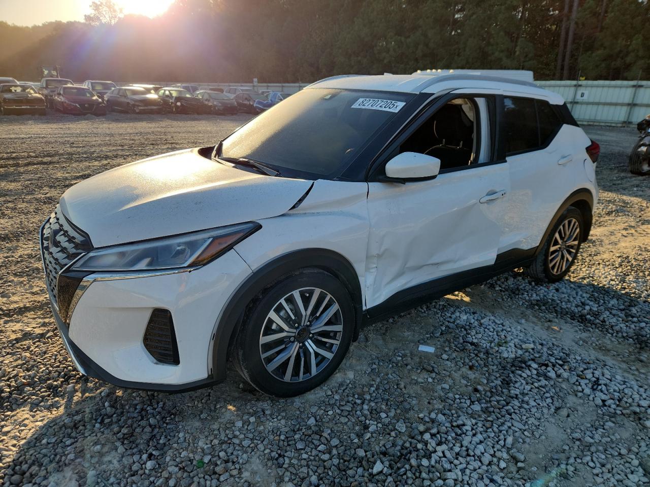 NISSAN KICKS SV