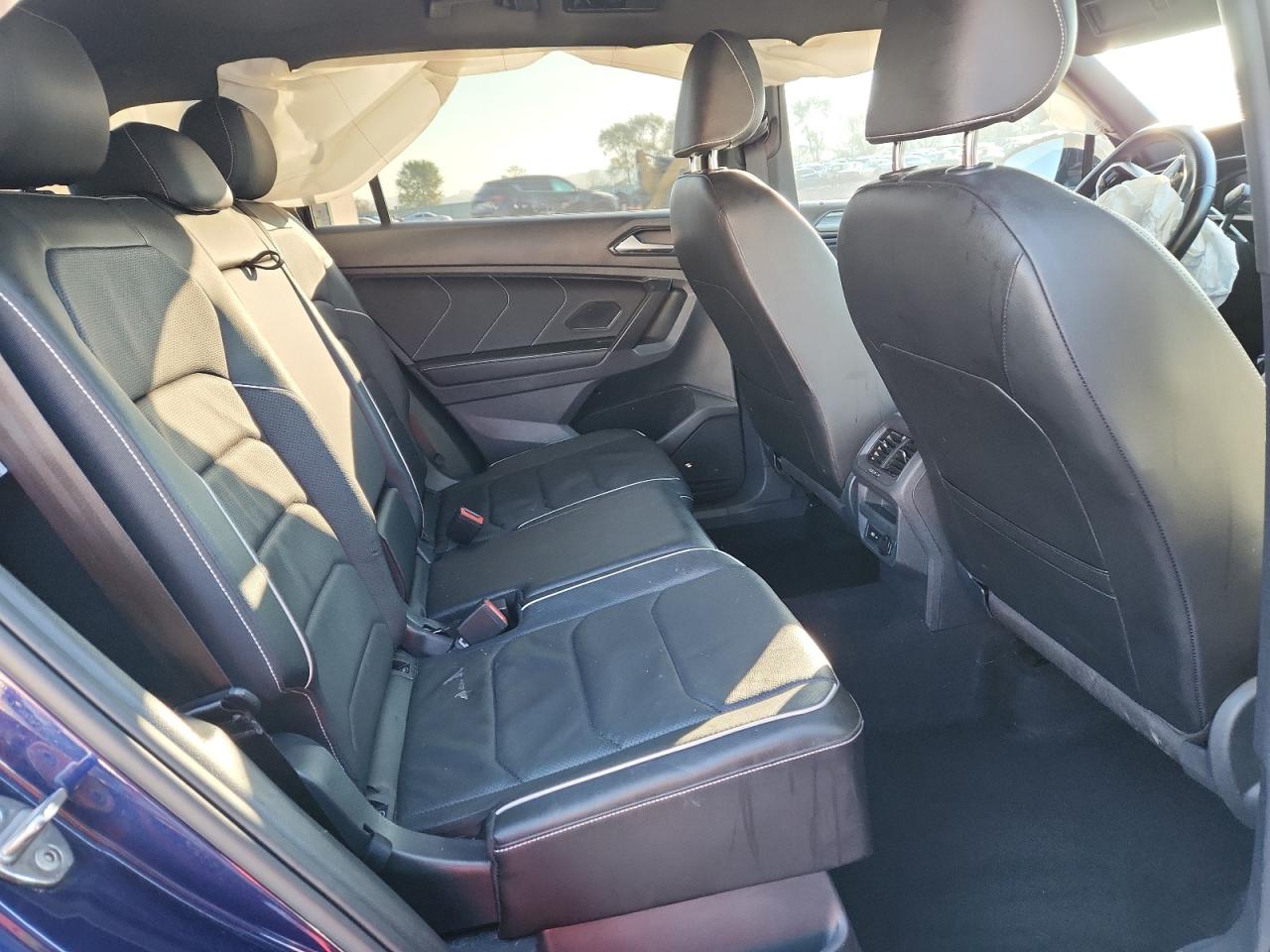 VOLKSWAGEN TIGUAN SEL R-LINE