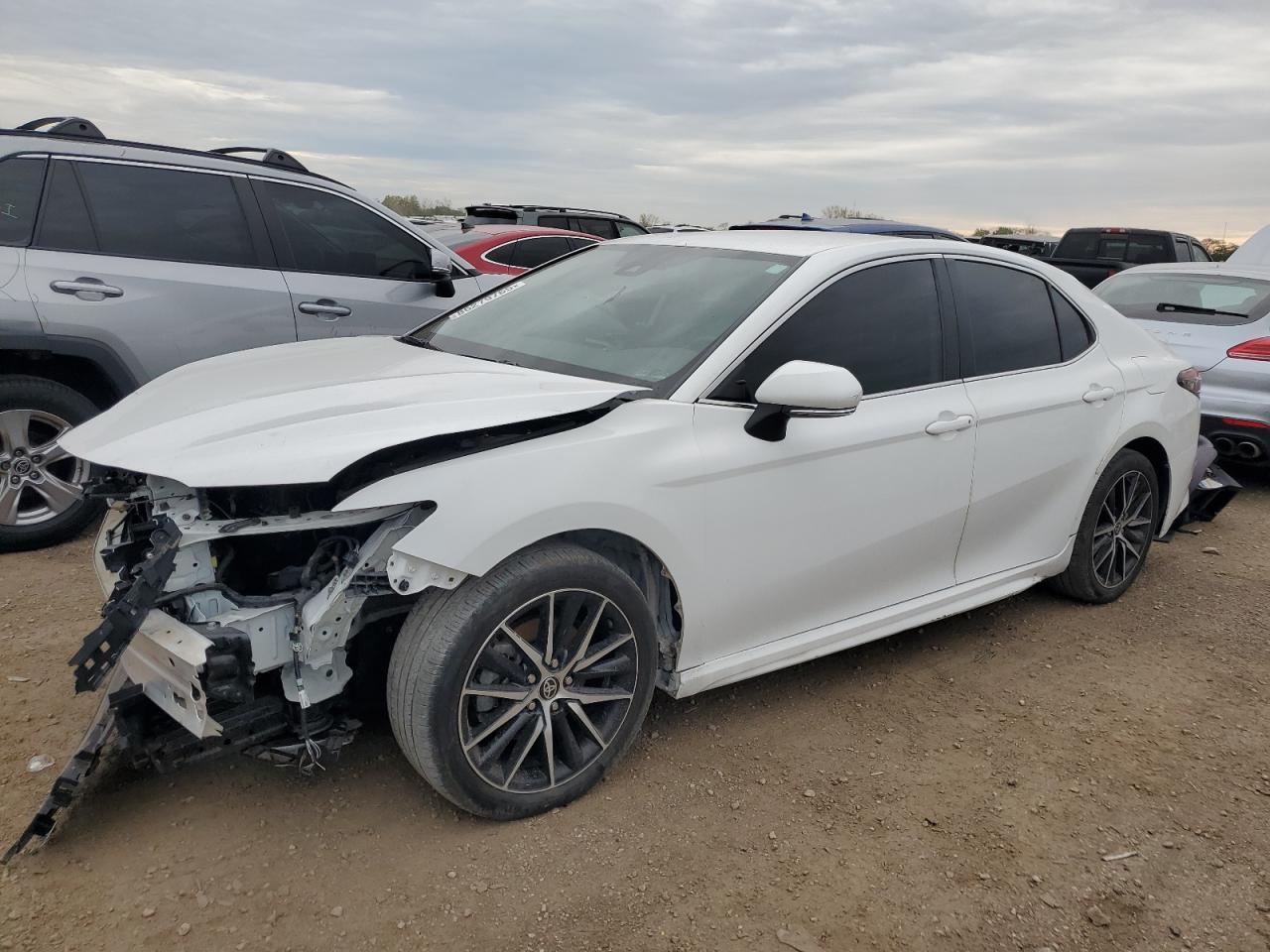 TOYOTA CAMRY SE NIGHT SHADE