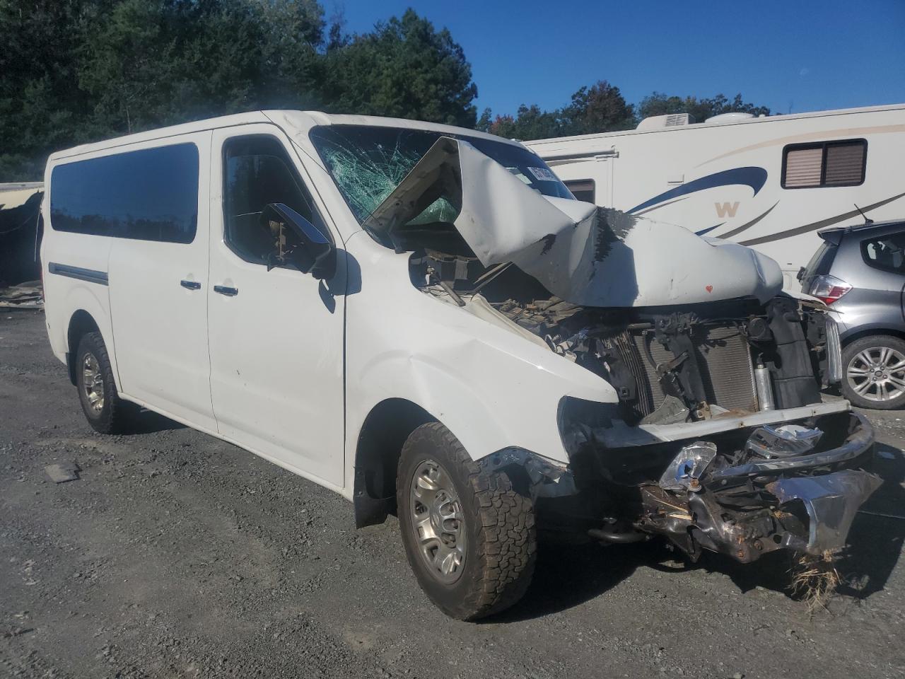 NISSAN NV3500 3500 S