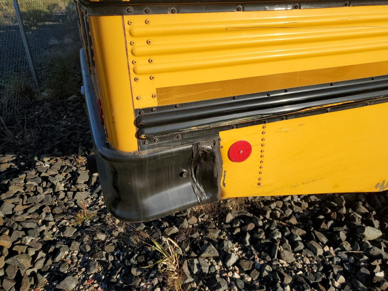 Lot #3276985293 2006 FREIGHTLINER SAF-T-LINER C2