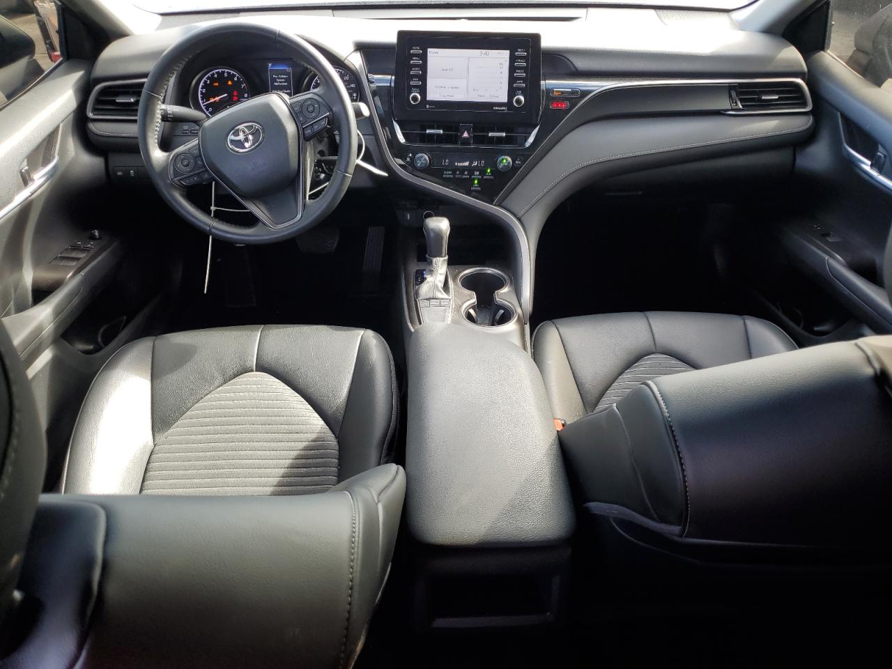 TOYOTA CAMRY SE NIGHT SHADE