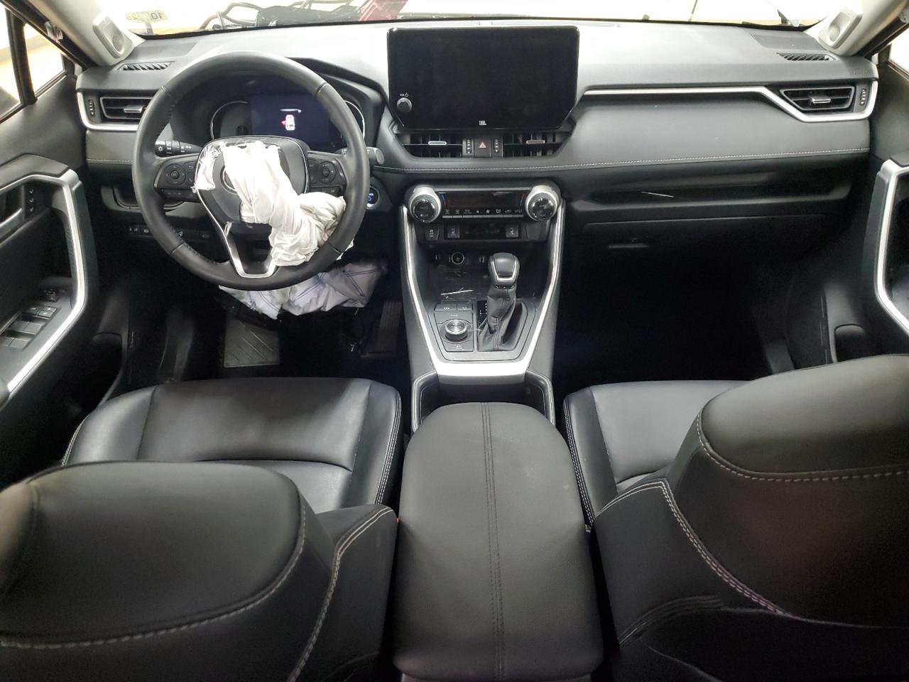 TOYOTA RAV4 XLE PREMIUM