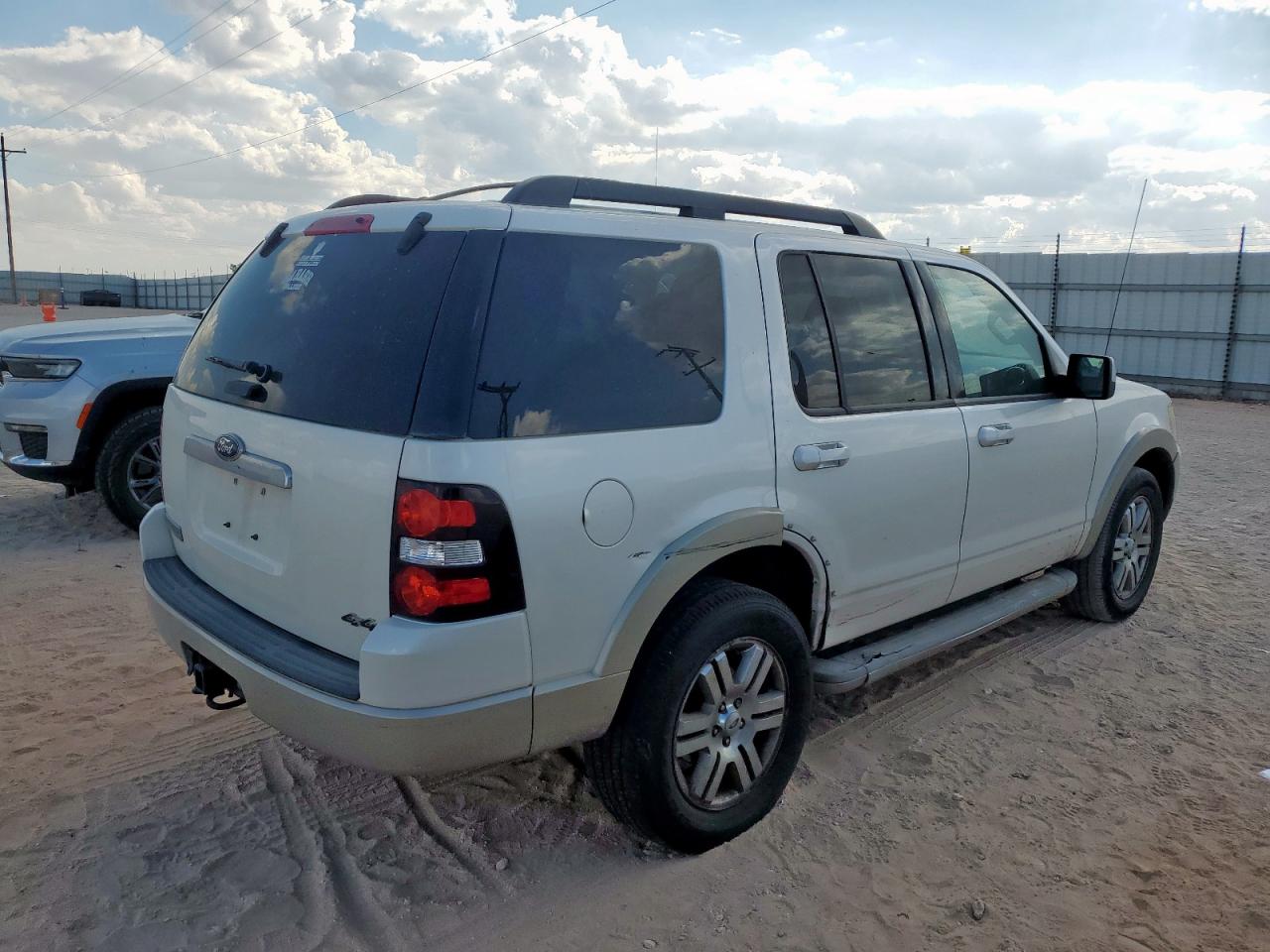 FORD EXPLORER EDDIE BAUER